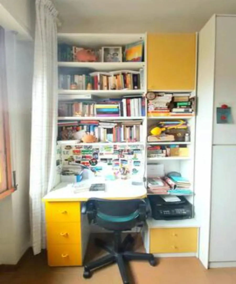 Jf Yellow Room - Ideal Location Away From The Crowds And Close To The Tramline Stop - Only Female Guests Or Couples Florence Homestay